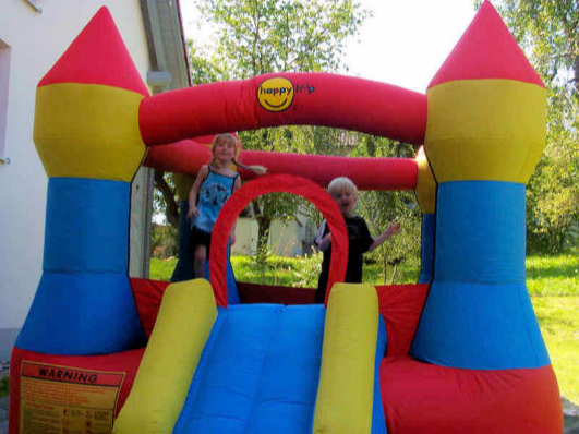 Große Hüpfburg Spiel und Fest
